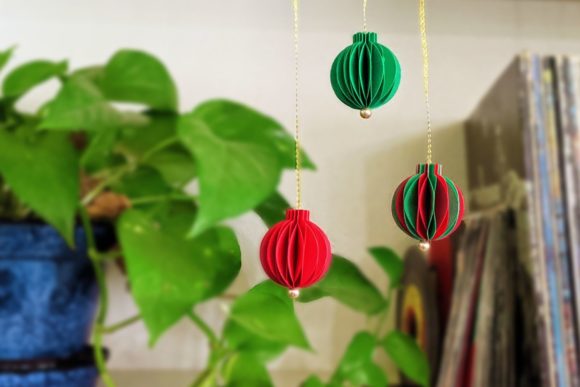 Evaluating the 3D Paper Christmas Ornament SVG for Your Holiday Crafting Needs